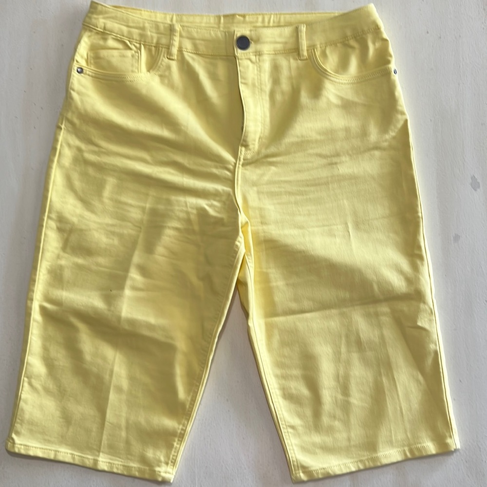 Christopher & Banks capris pants, yellow , size 16.